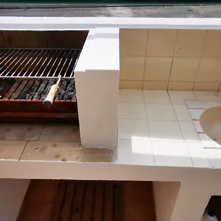 Apartment Quarto Duplo Com Kitchenette, Wc E Patio Privativo *