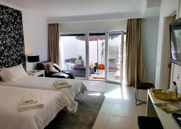 Apartment Quarto Duplo Com Kitchenette, Wc E Patio Privativo